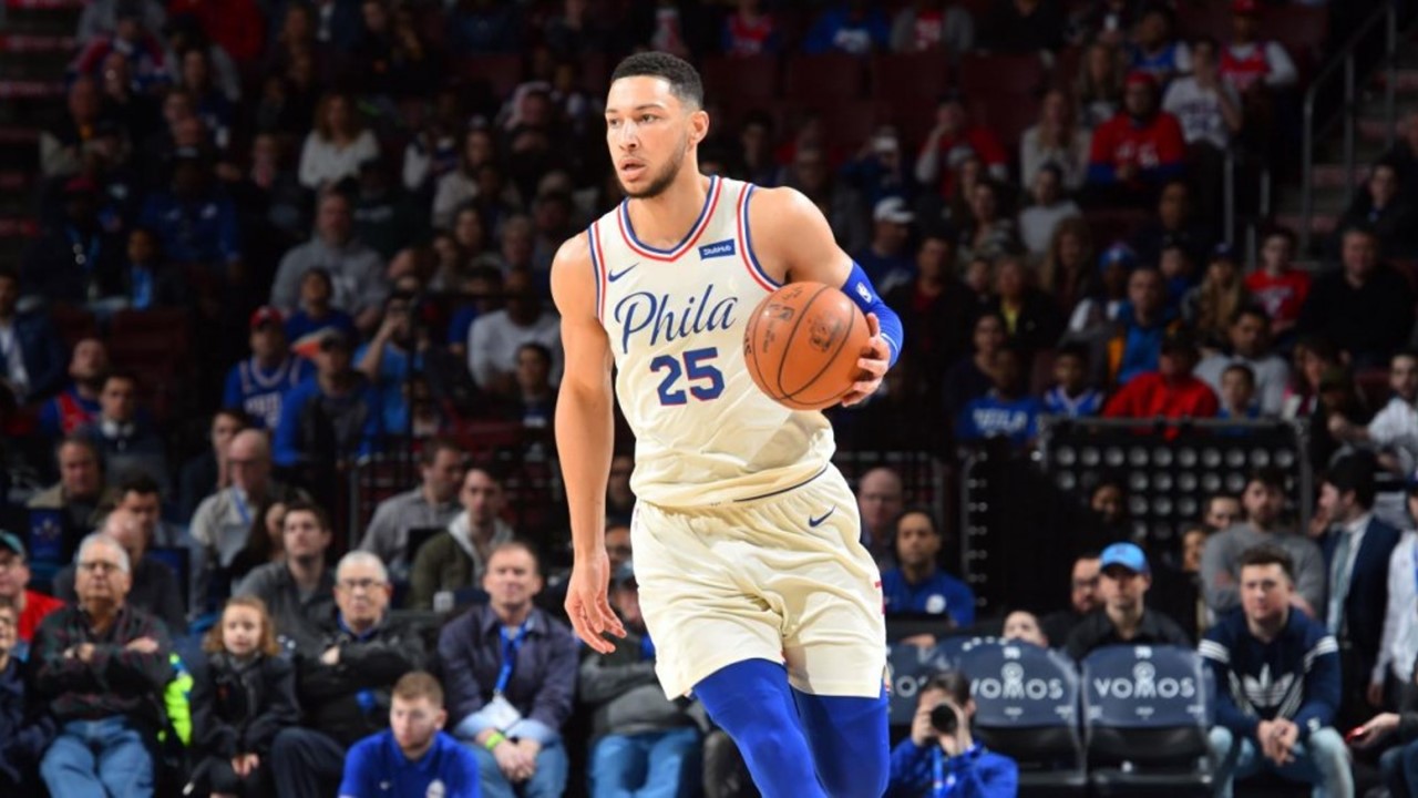 全国春季游泳锦标赛：覃海洋、余依婷夺冠.